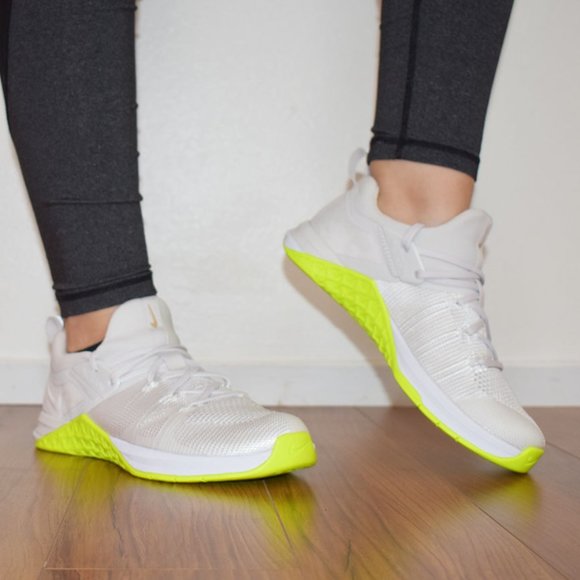 Nike Shoes - Nike Metcon 4 Flyknit